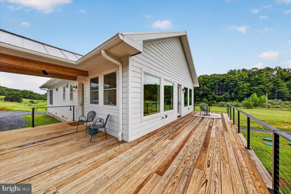 720 GOONEY MANOR LOOP