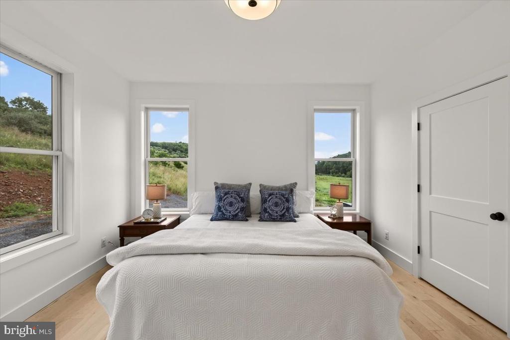 720 GOONEY MANOR LOOP