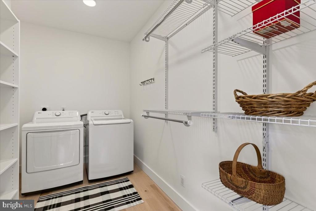 720 GOONEY MANOR LOOP