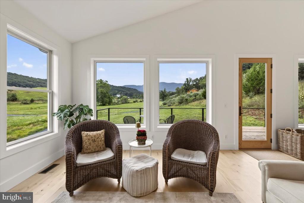 720 GOONEY MANOR LOOP