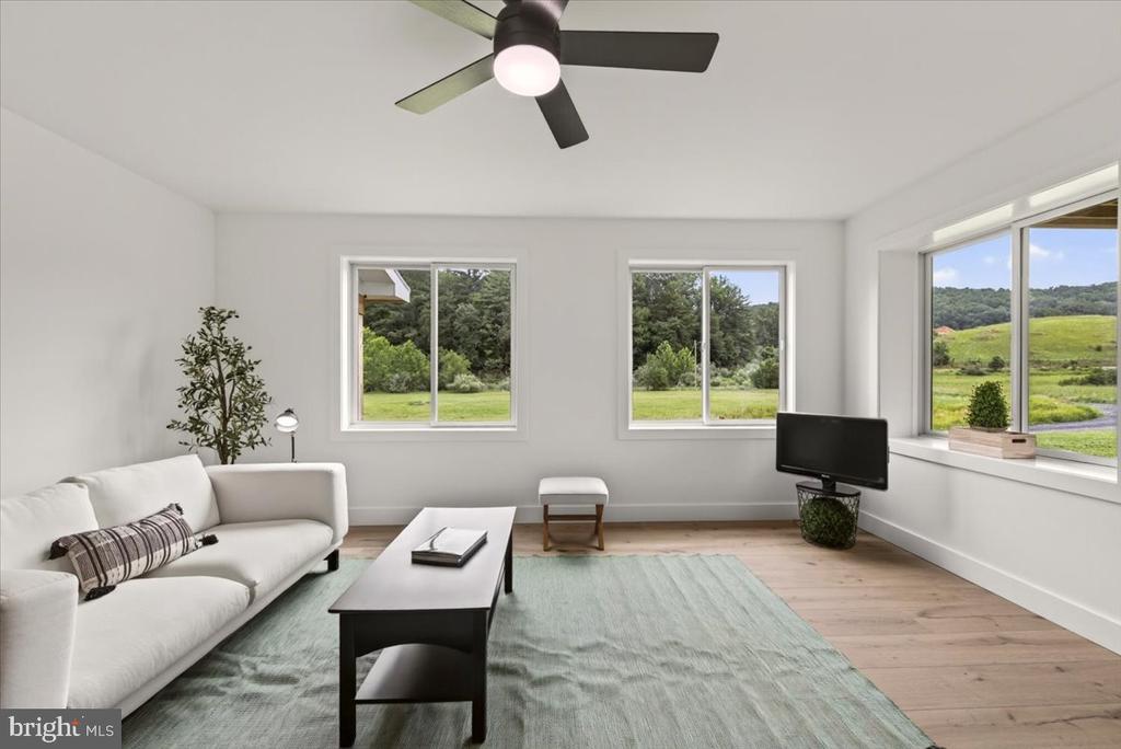720 GOONEY MANOR LOOP