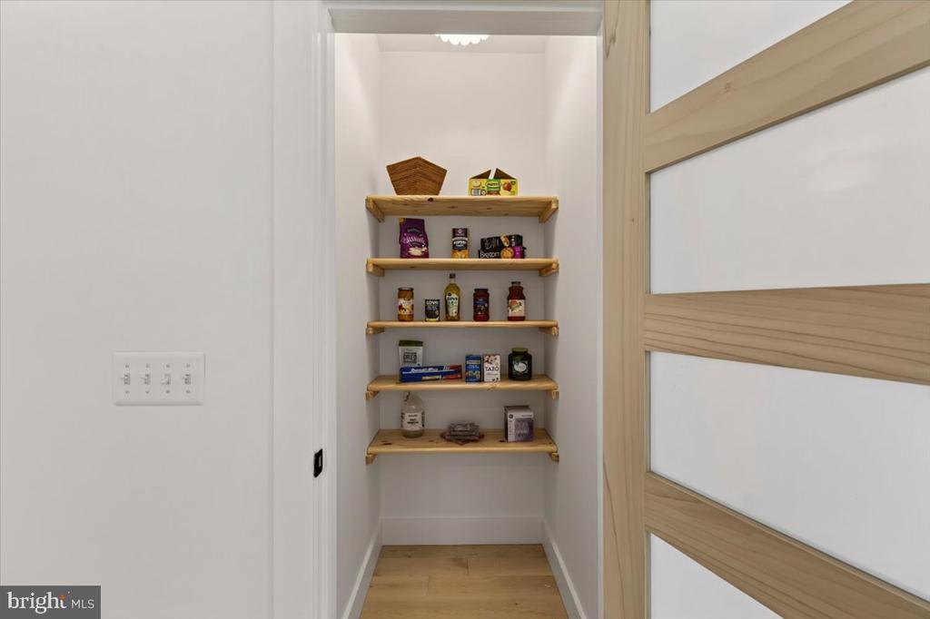 720 GOONEY MANOR LOOP