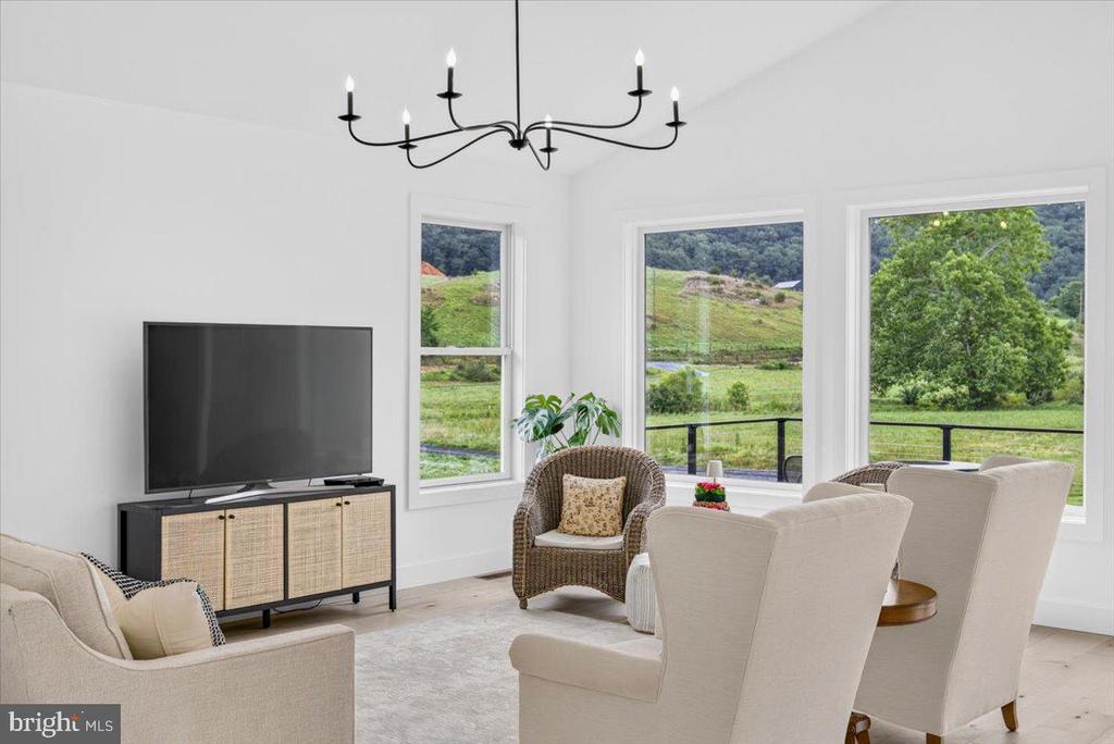 720 GOONEY MANOR LOOP