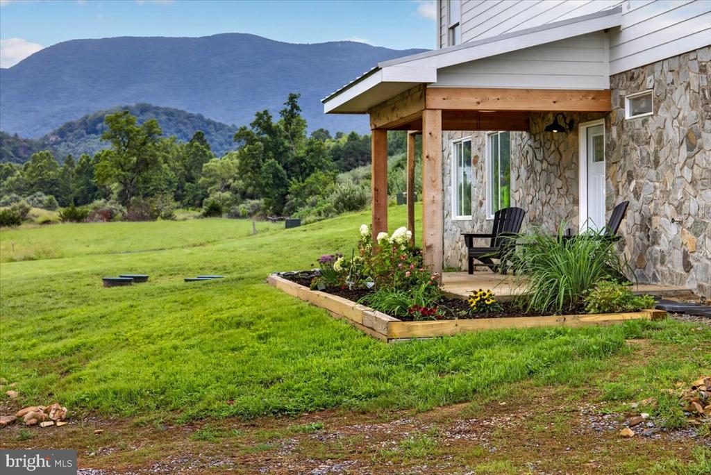 720 GOONEY MANOR LOOP