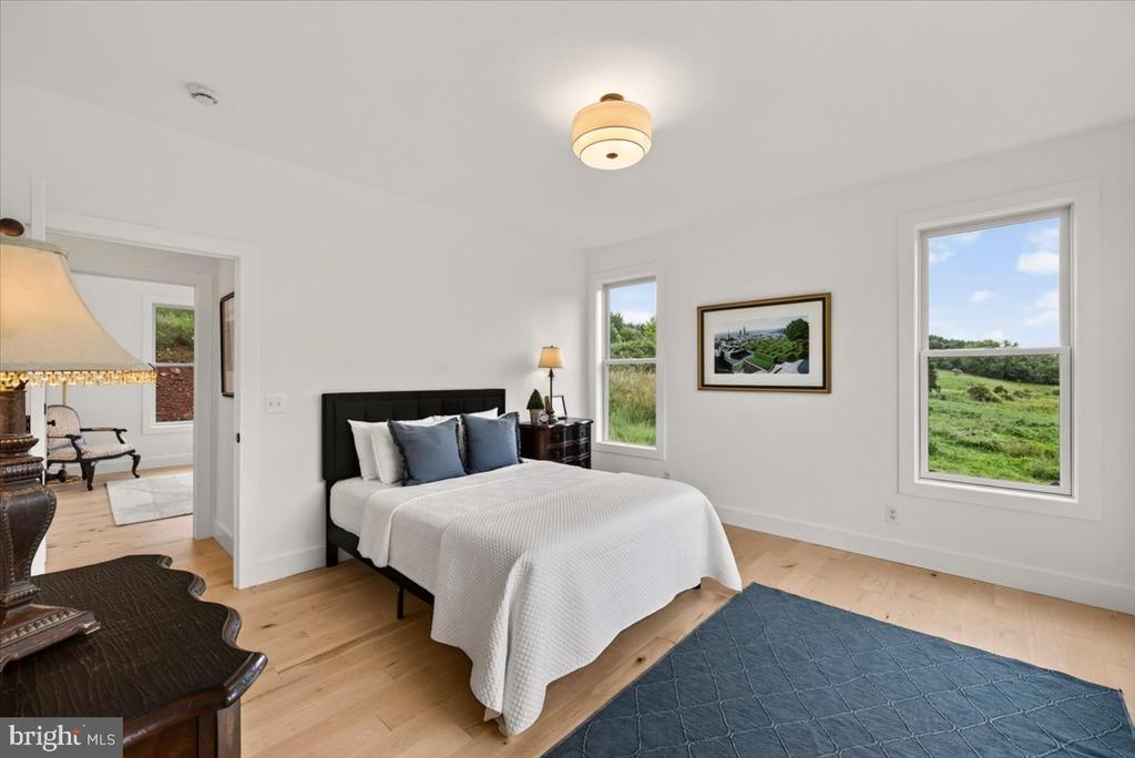 720 GOONEY MANOR LOOP