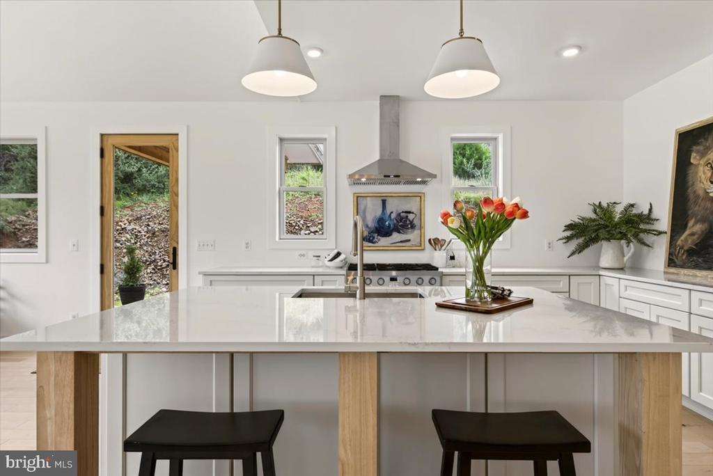 720 GOONEY MANOR LOOP