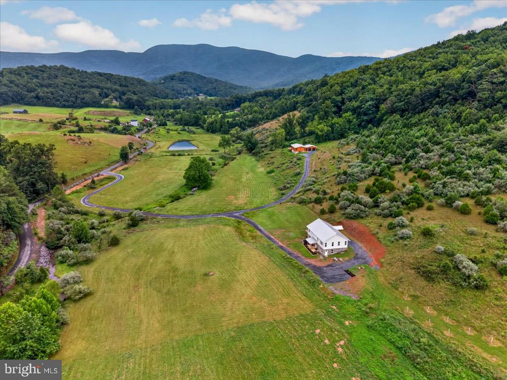 720 GOONEY MANOR LOOP