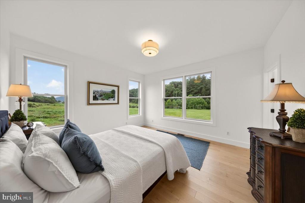 720 GOONEY MANOR LOOP