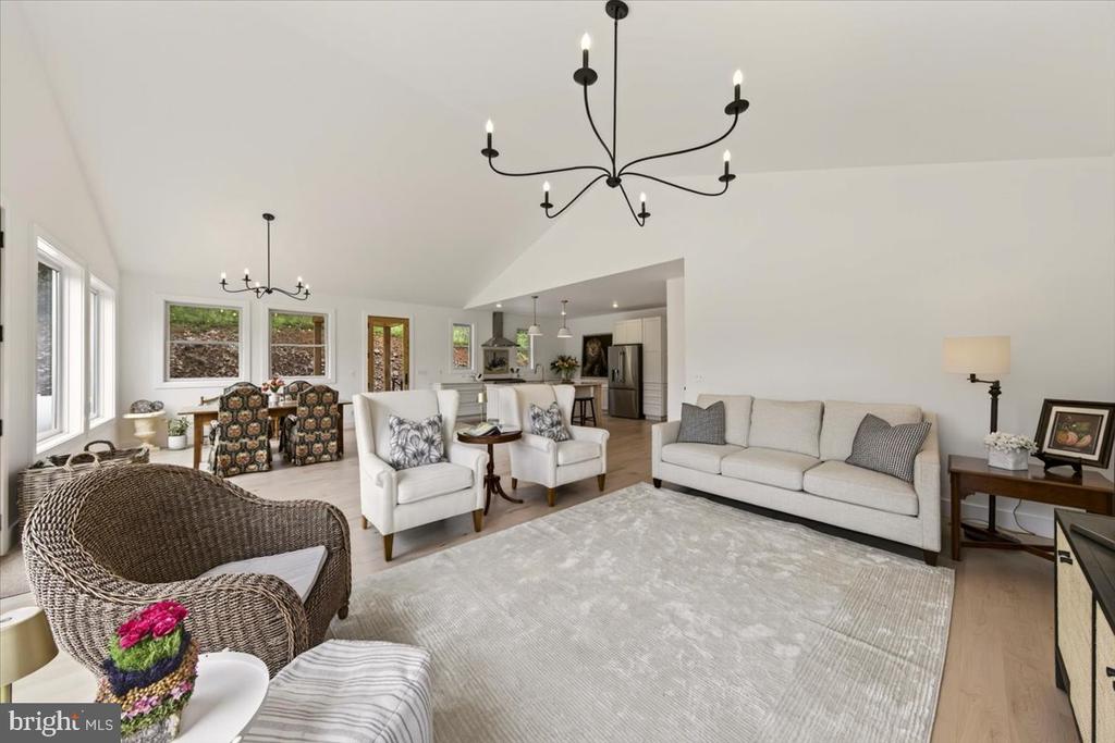 720 GOONEY MANOR LOOP