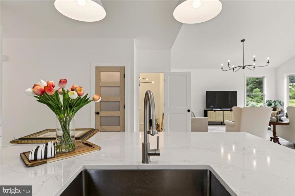 720 GOONEY MANOR LOOP