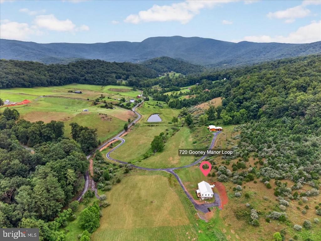 720 GOONEY MANOR LOOP
