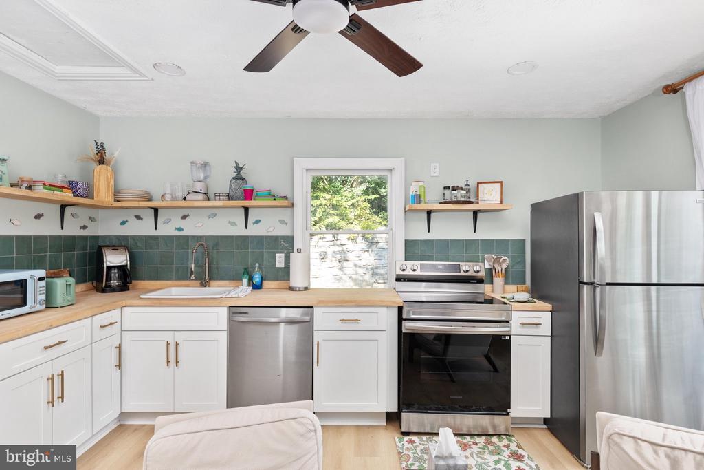 1412 OLD WINCHESTER PIKE