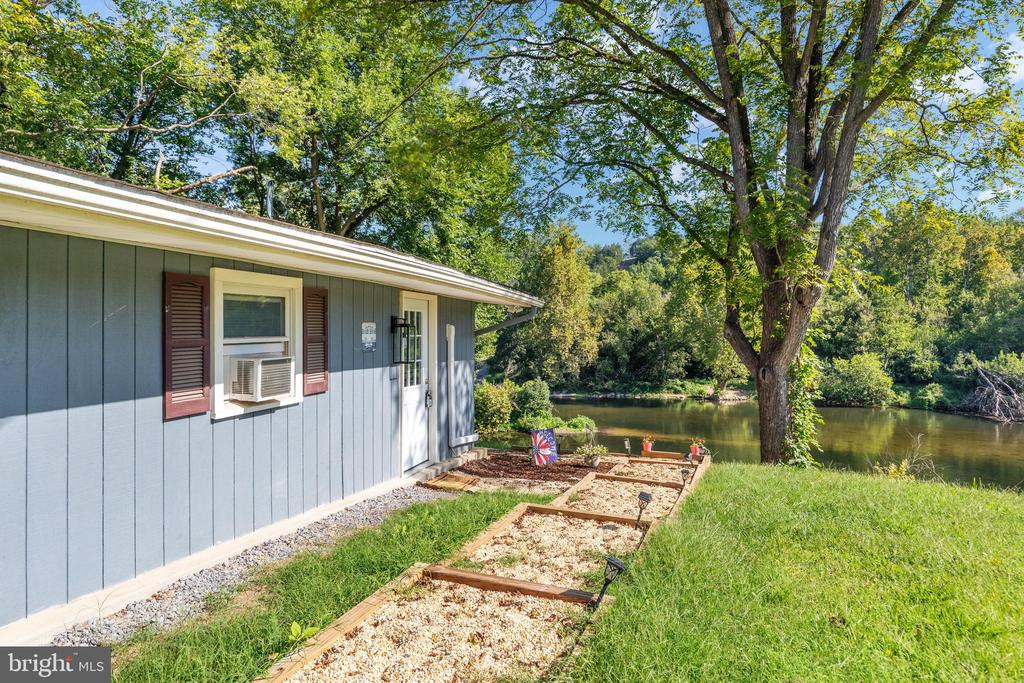 1412 OLD WINCHESTER PIKE
