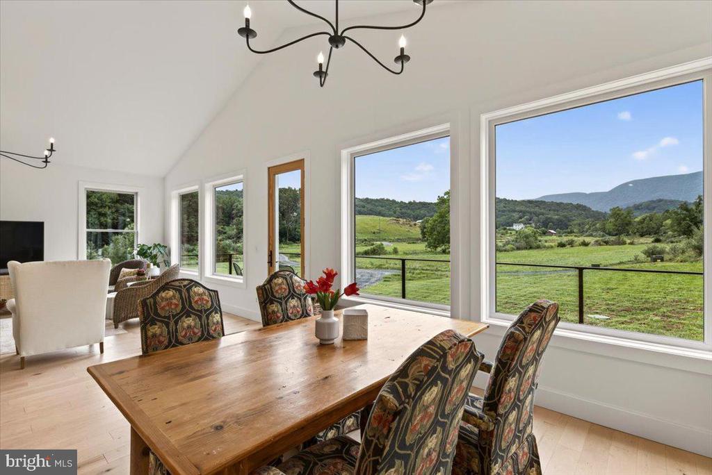 720 GOONEY MANOR LOOP
