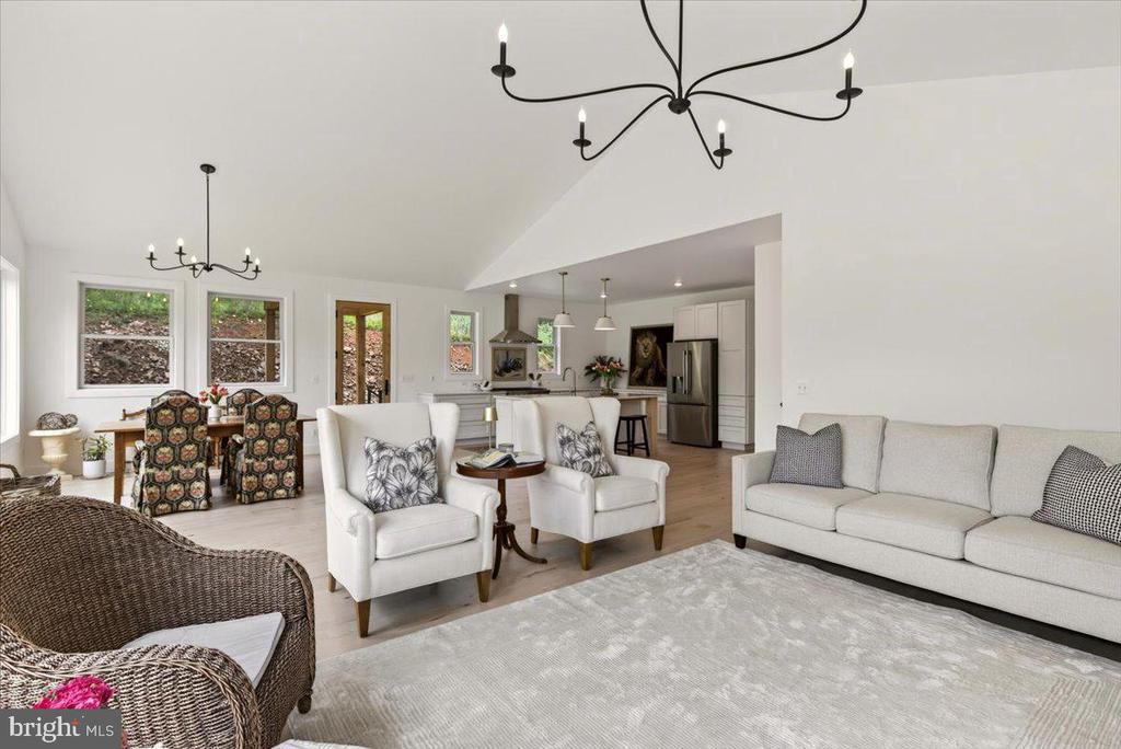 720 GOONEY MANOR LOOP