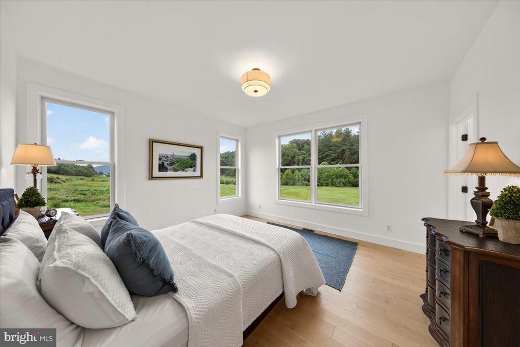 720 GOONEY MANOR LOOP