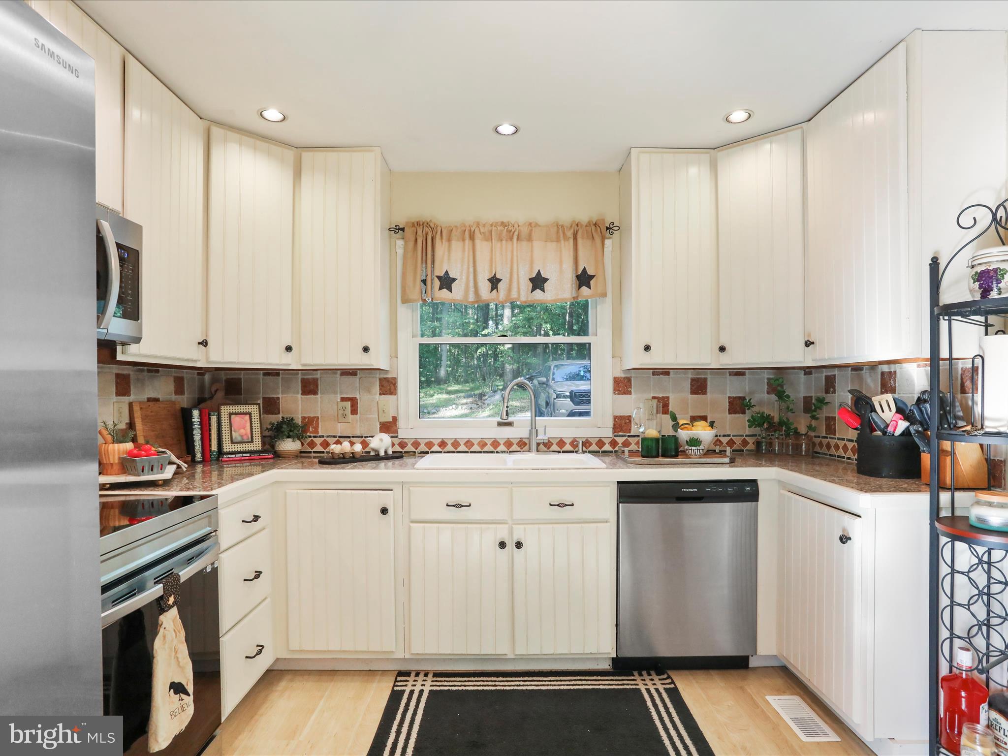 716 SAPWOOD DRIVE
