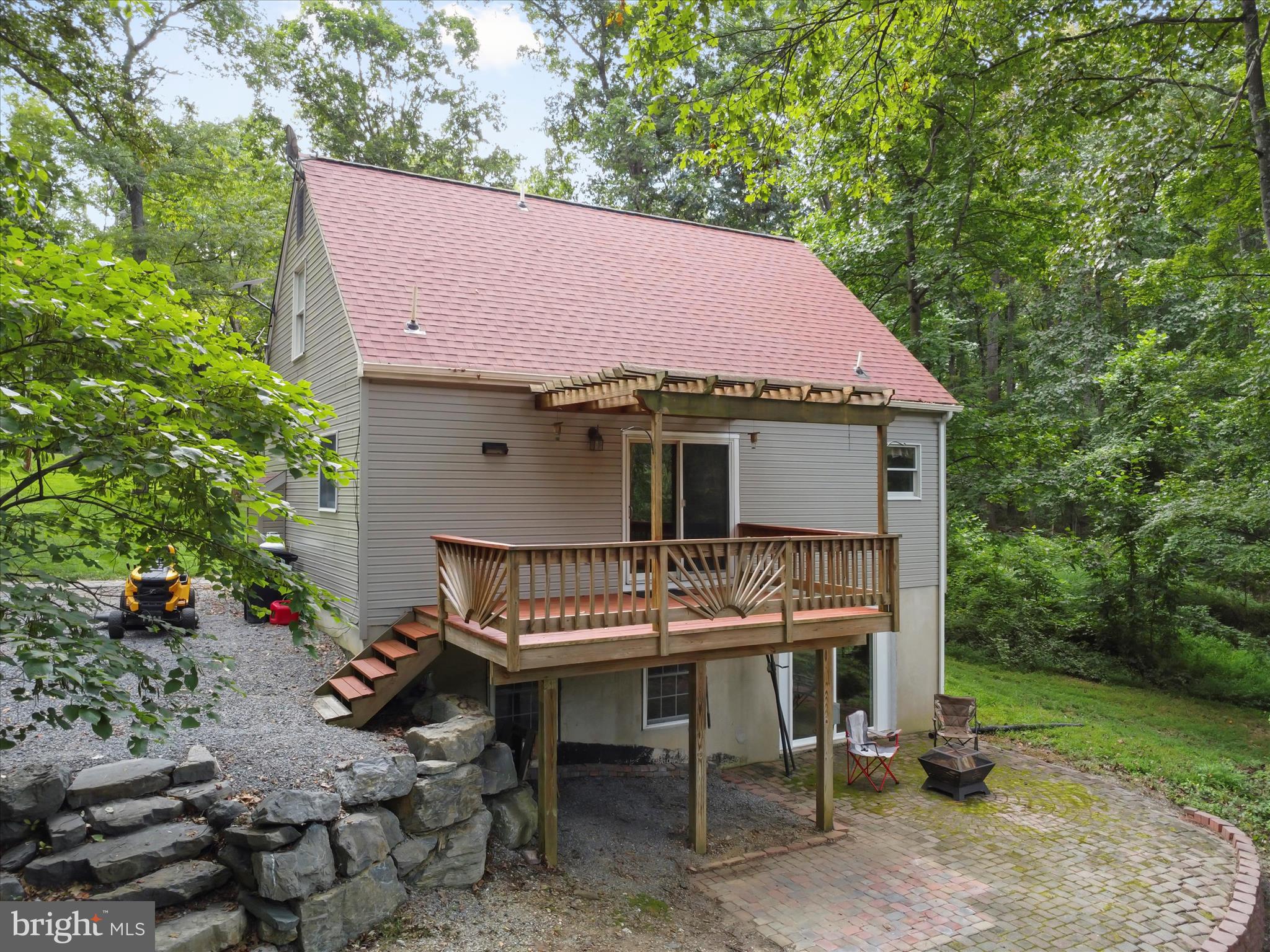716 SAPWOOD DRIVE