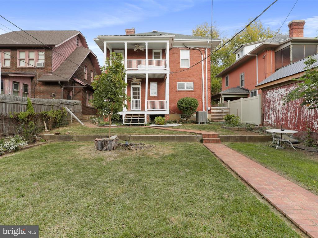 106 N TENNESSEE AVENUE