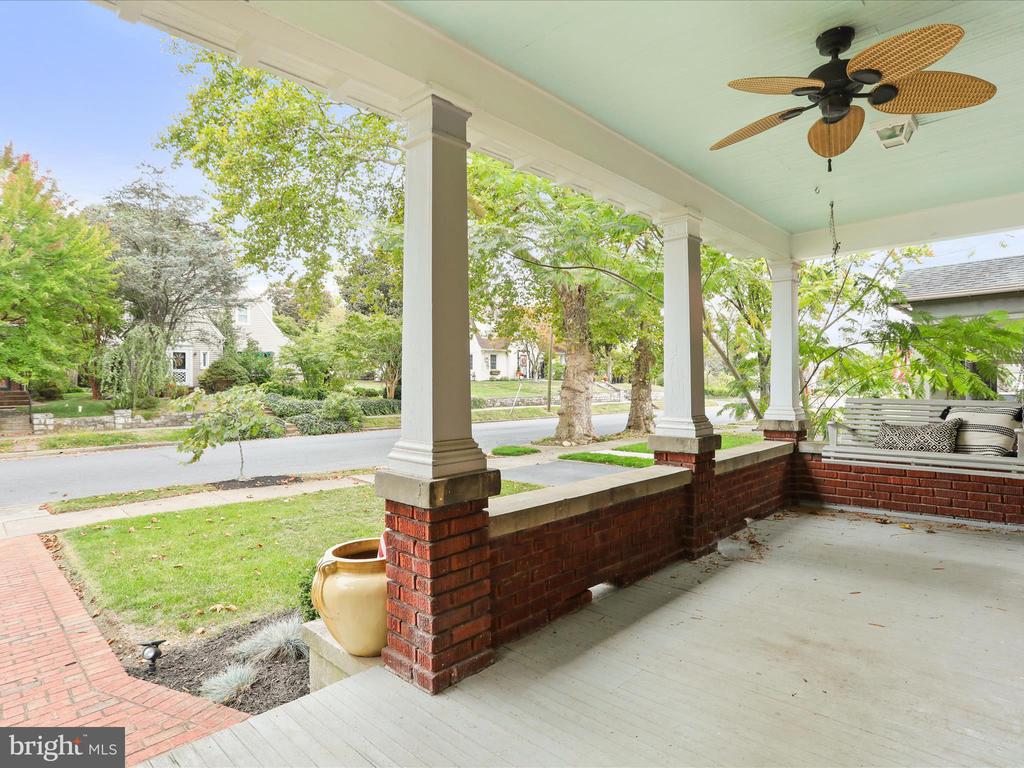 106 N TENNESSEE AVENUE