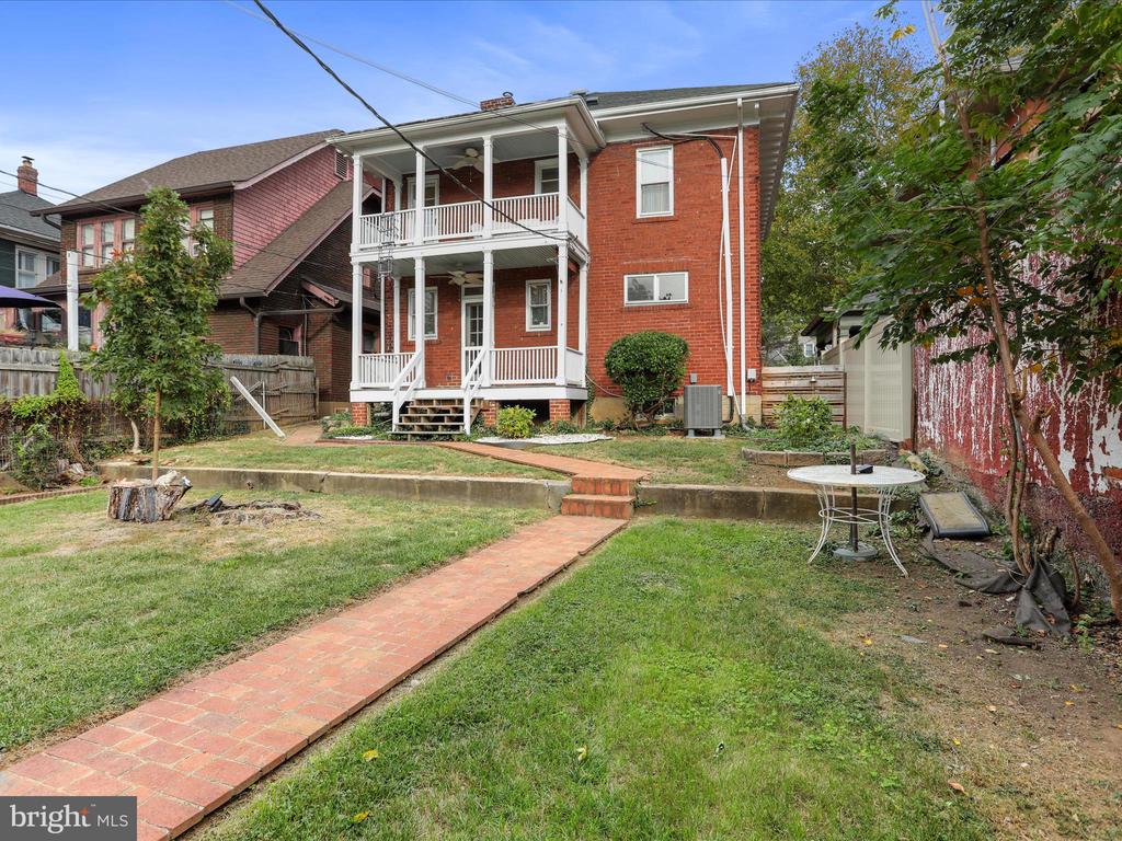 106 N TENNESSEE AVENUE