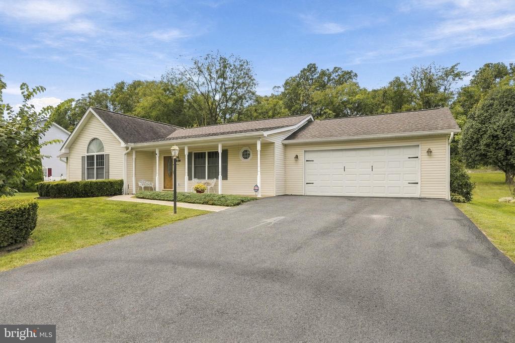 160 DARTMOUTH LANE