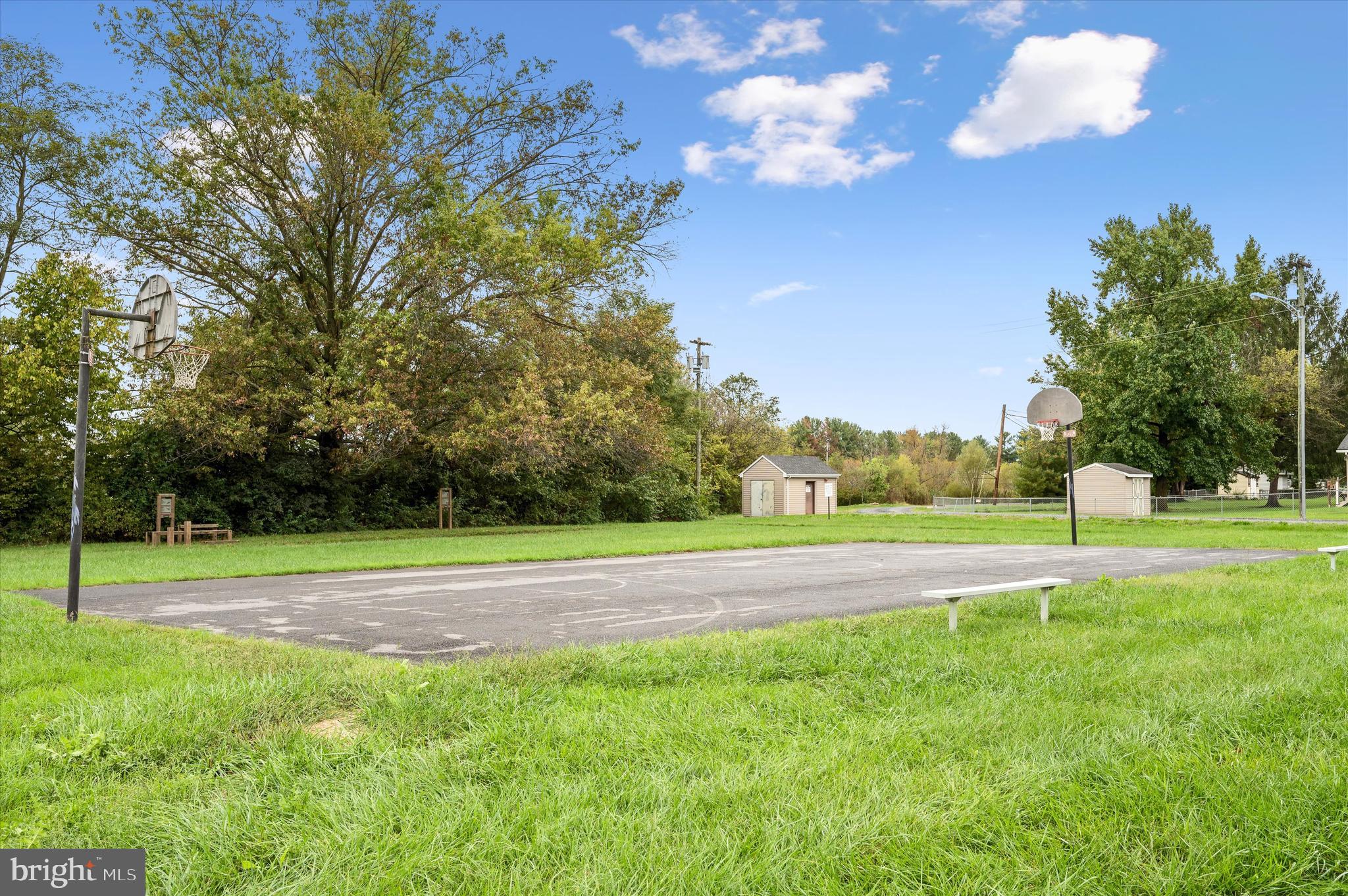 1086 TUSCAWILLA DRIVE