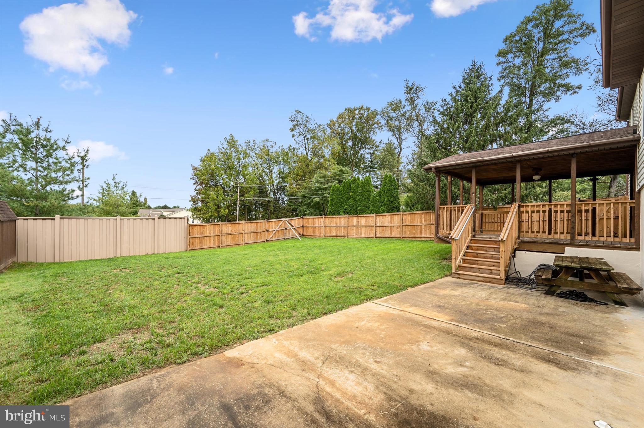 1086 TUSCAWILLA DRIVE