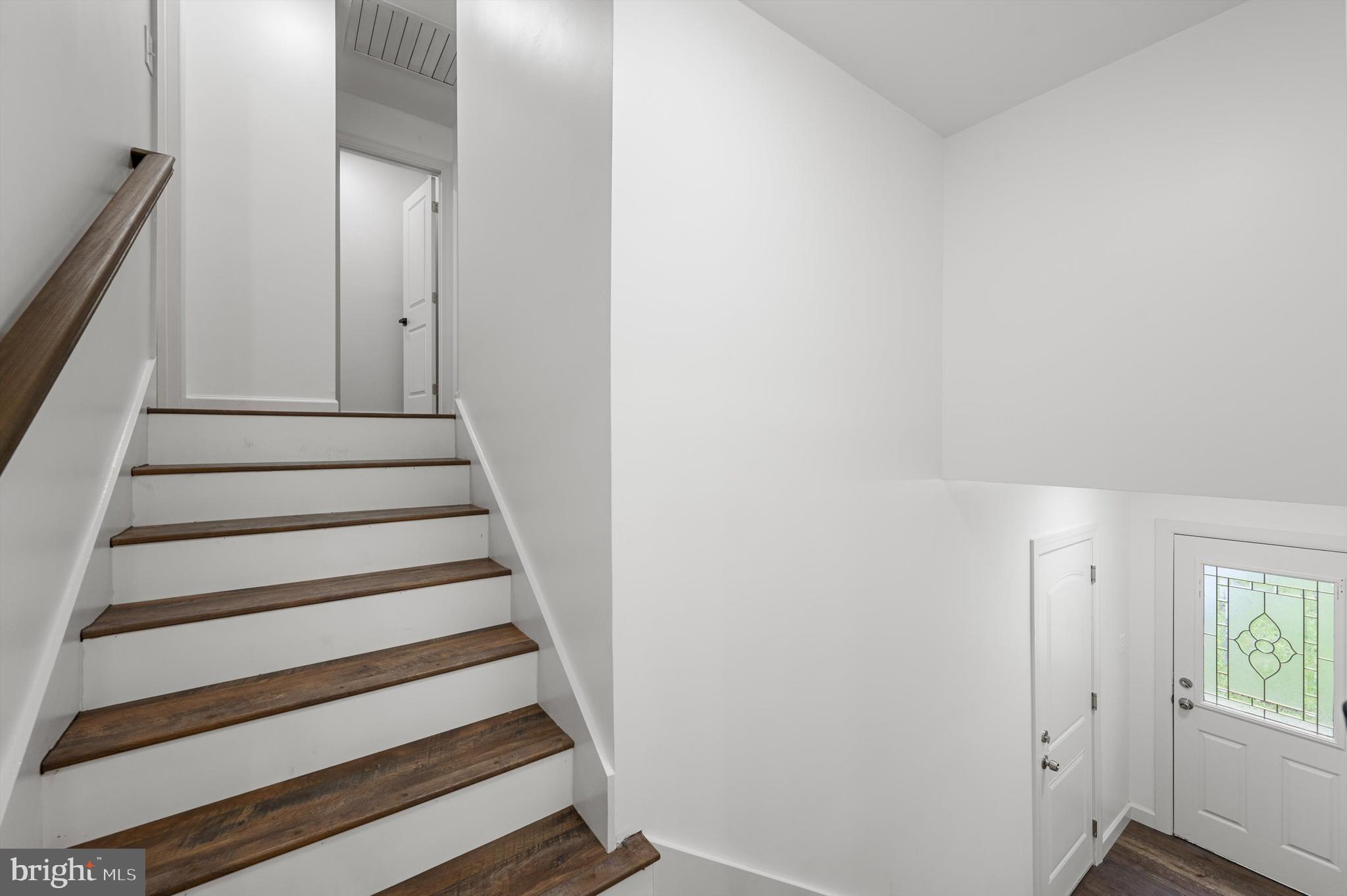 1086 TUSCAWILLA DRIVE