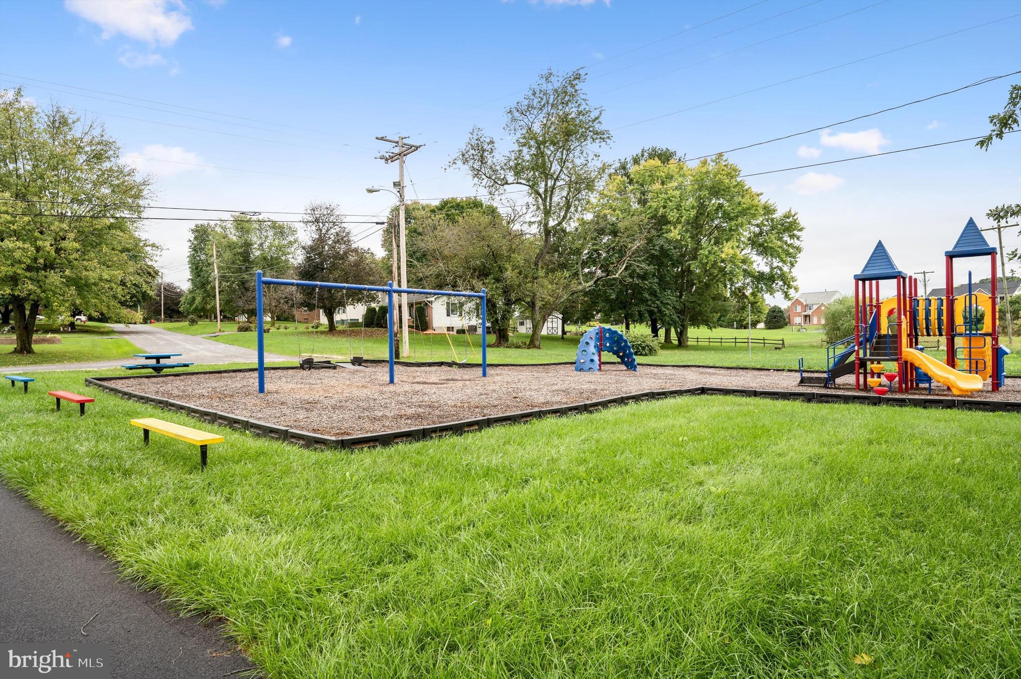 1086 TUSCAWILLA DRIVE