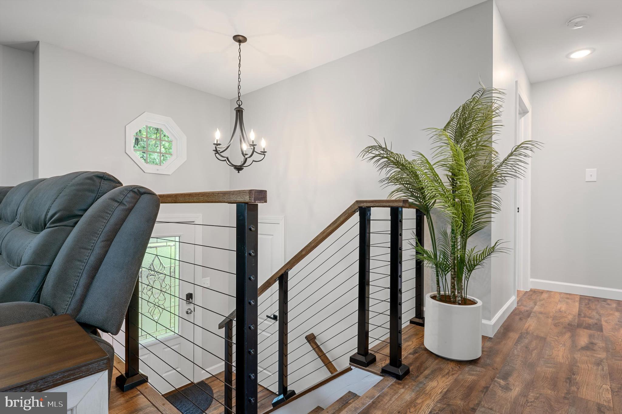 1086 TUSCAWILLA DRIVE