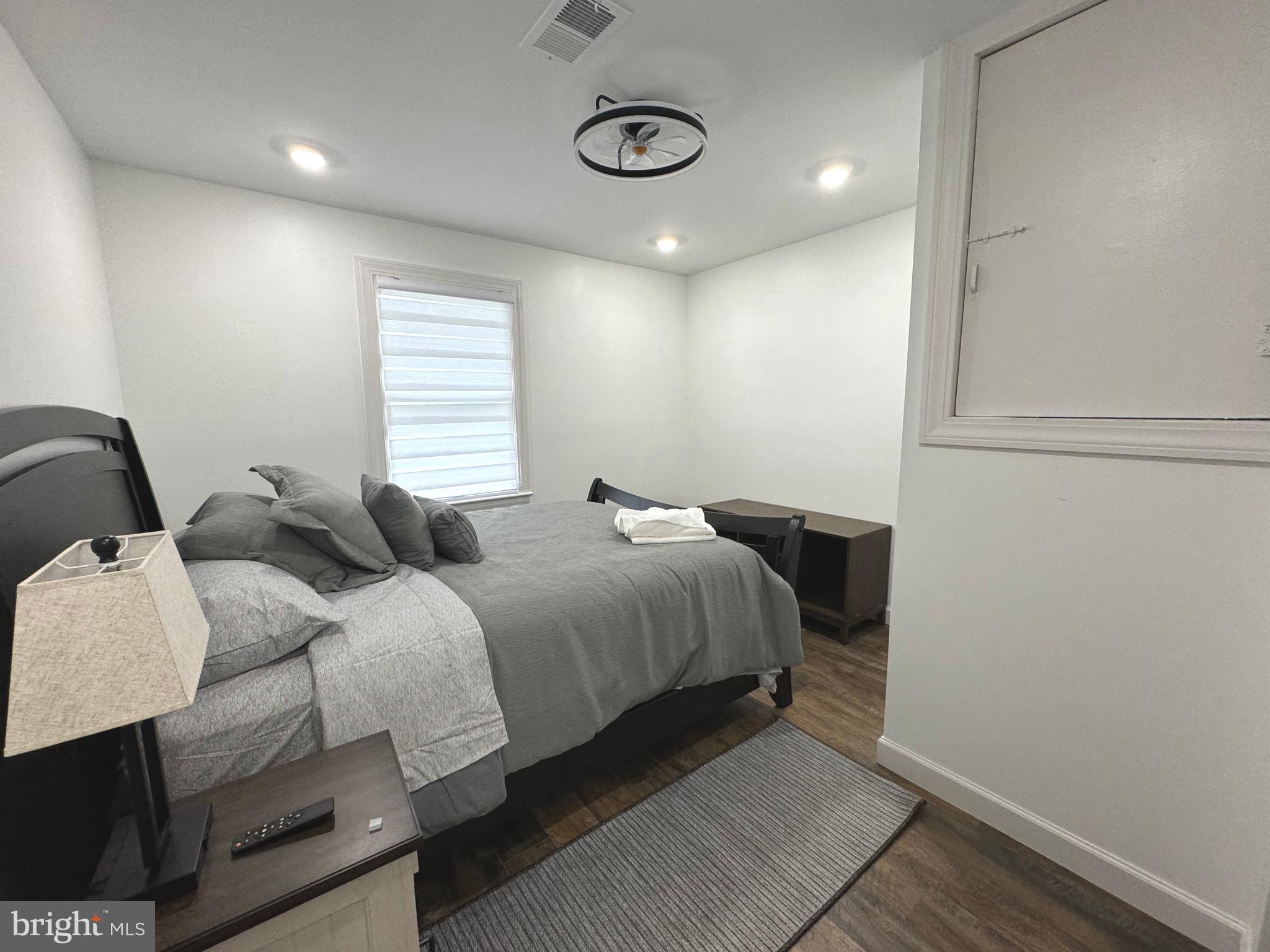 1086 TUSCAWILLA DRIVE