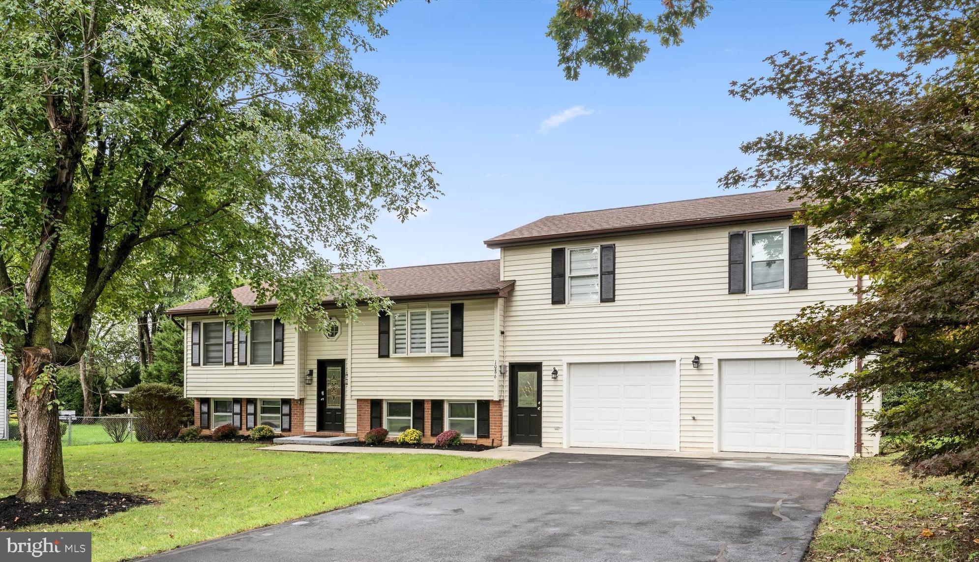 1086 TUSCAWILLA DRIVE