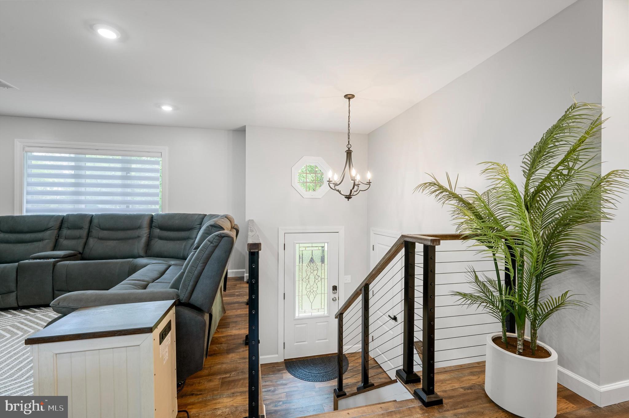 1086 TUSCAWILLA DRIVE