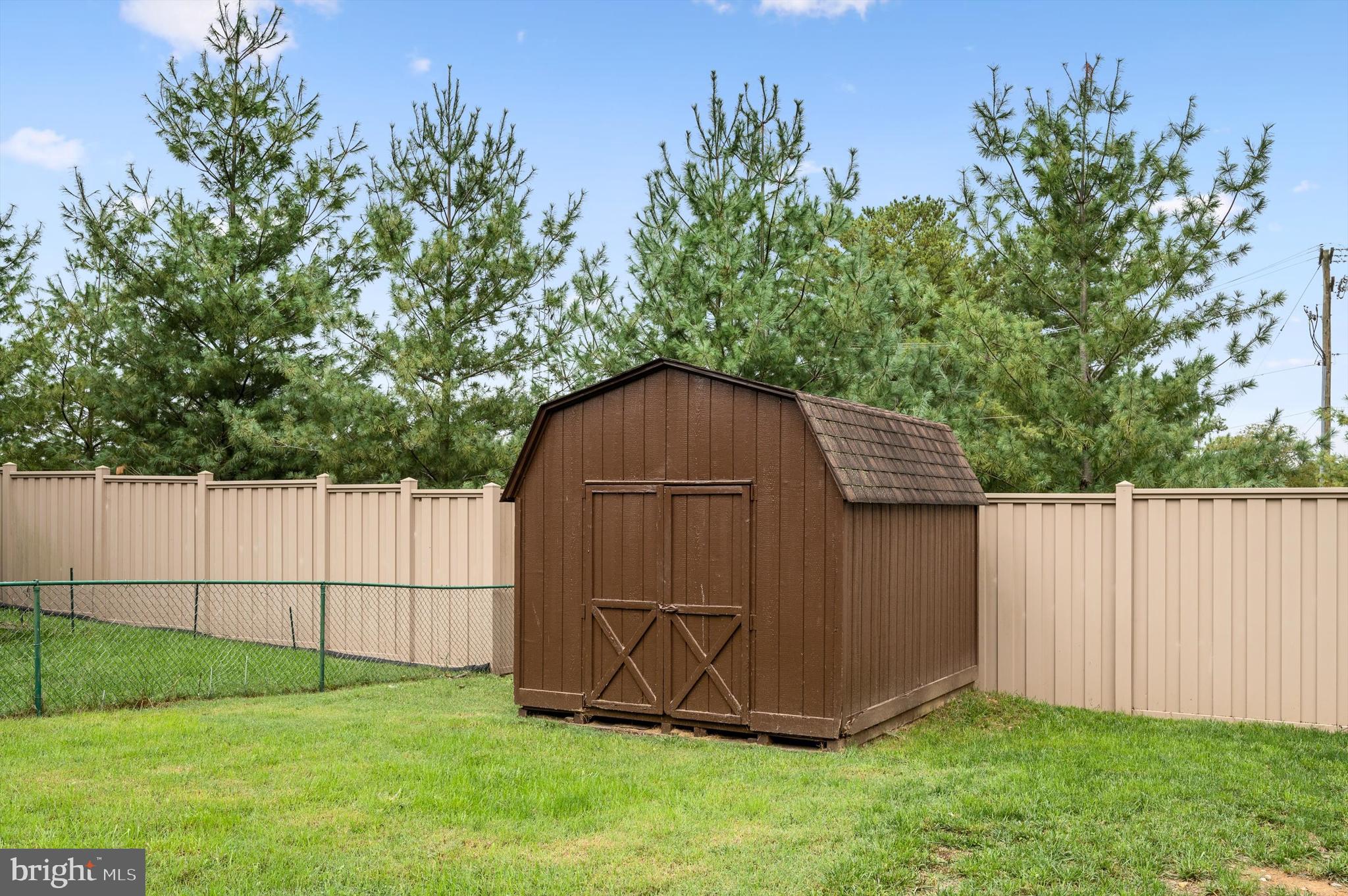 1086 TUSCAWILLA DRIVE