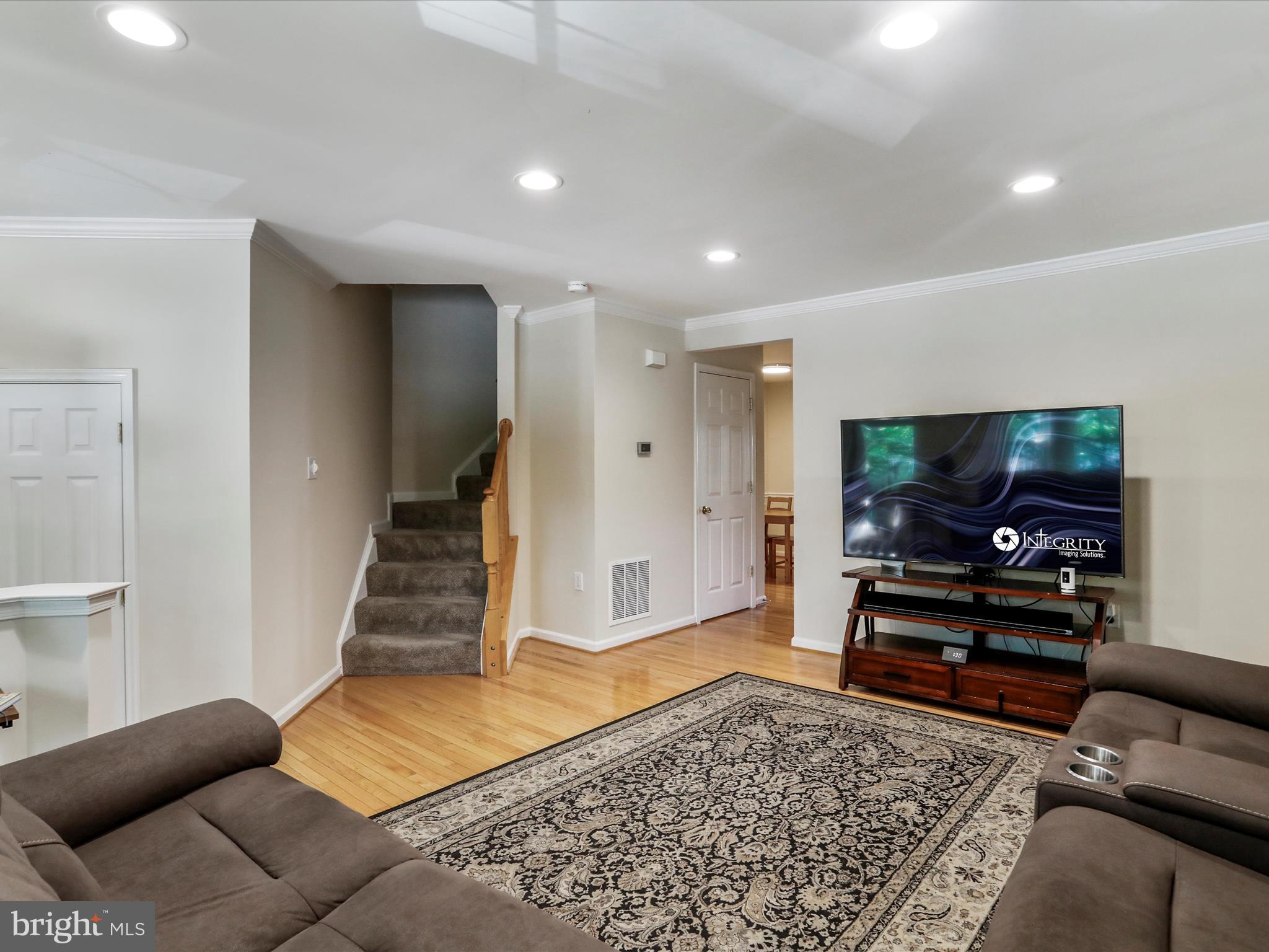24 HOLMES DRIVE
