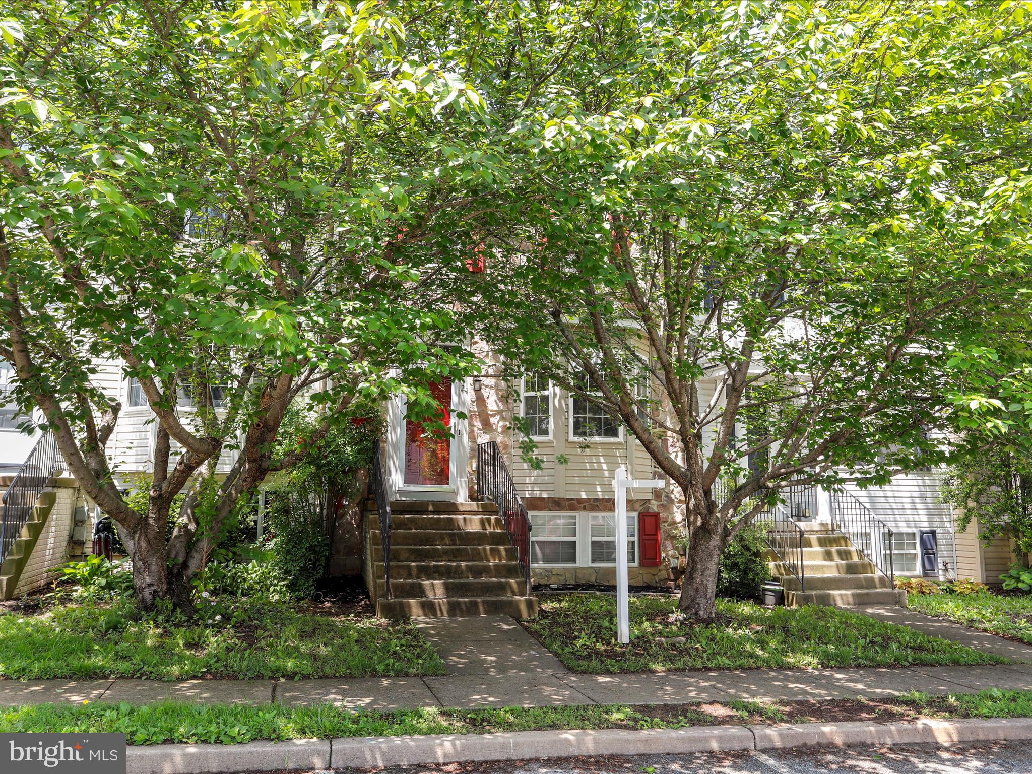 24 HOLMES DRIVE