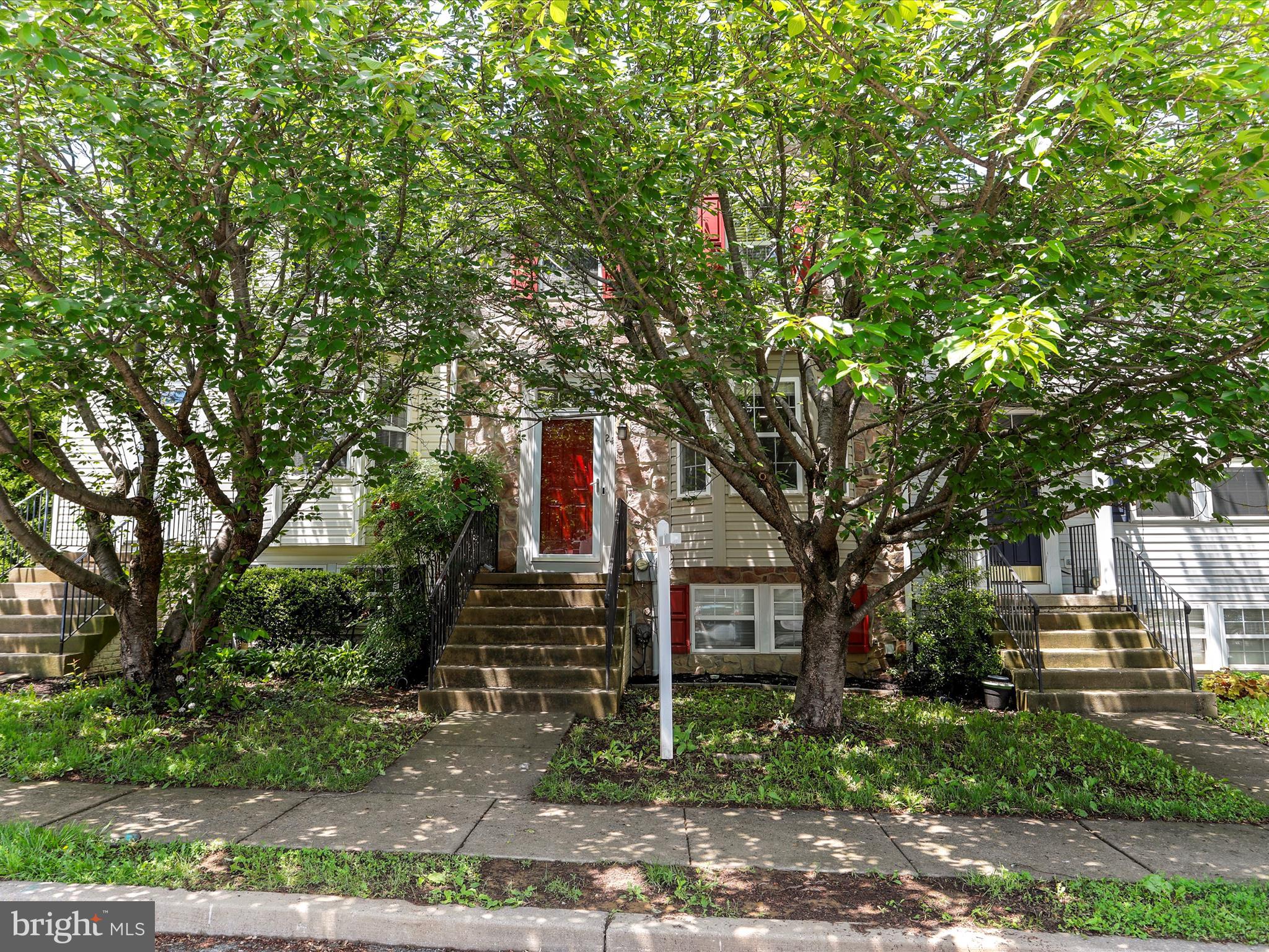 24 HOLMES DRIVE
