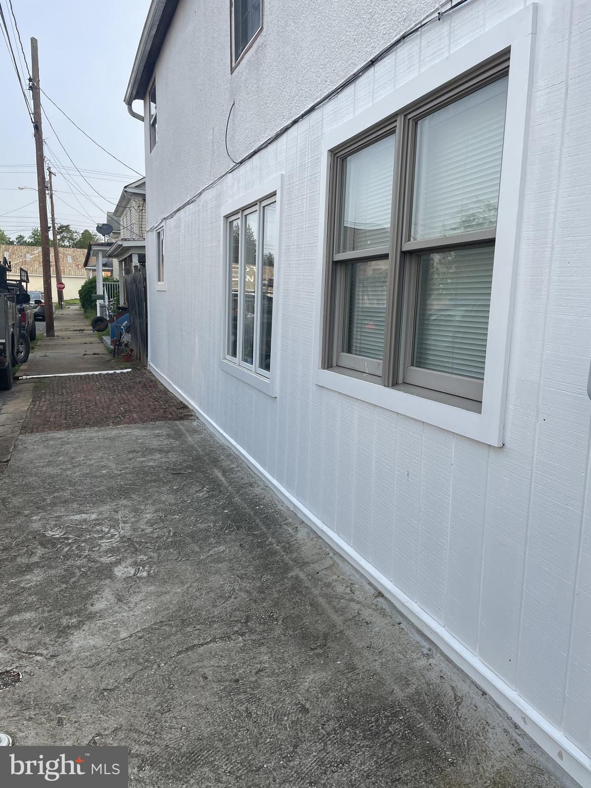 211 N CHURCH STREET 1