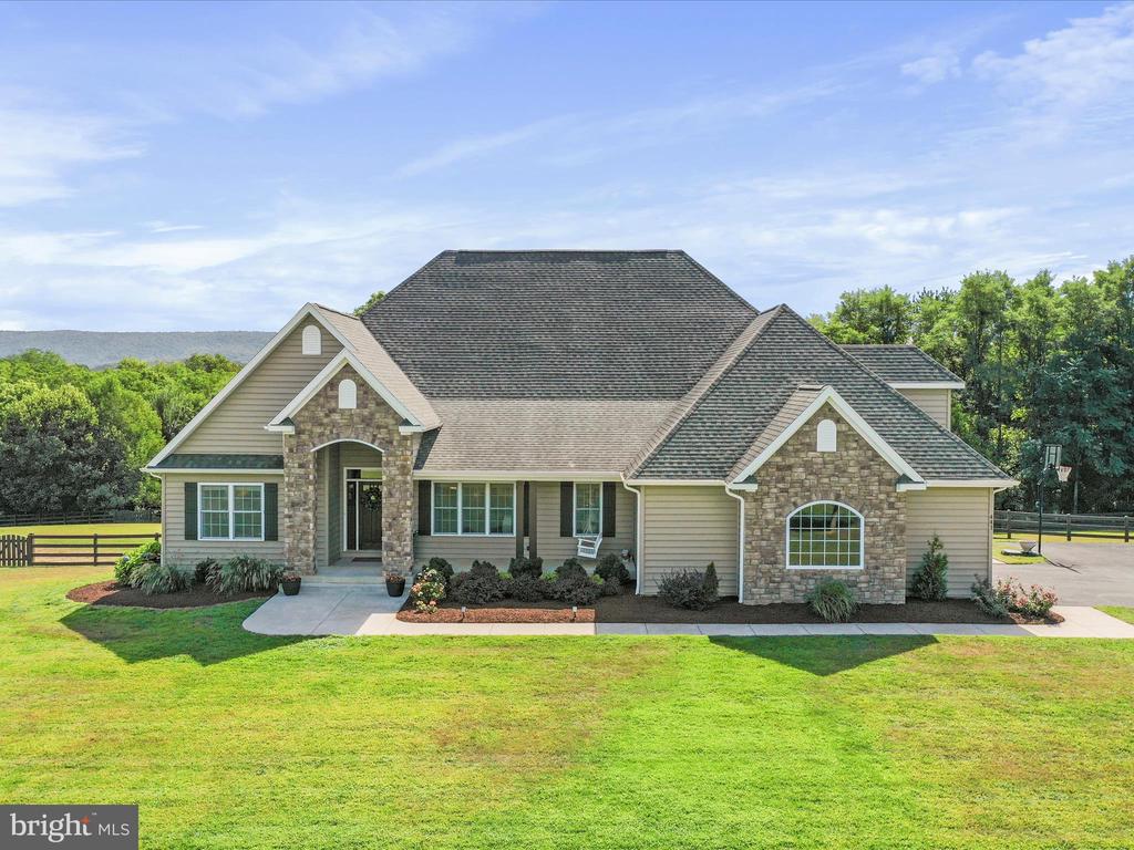 441 CHESSIE LANE