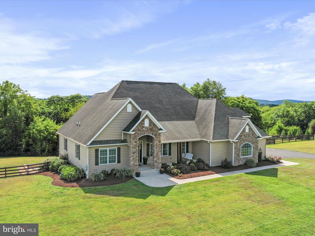 441 CHESSIE LANE