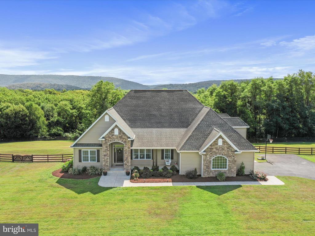 441 CHESSIE LANE