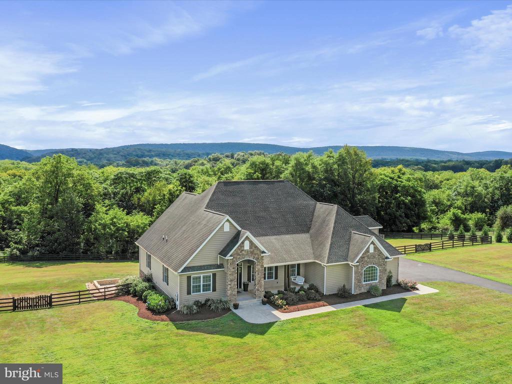 441 CHESSIE LANE
