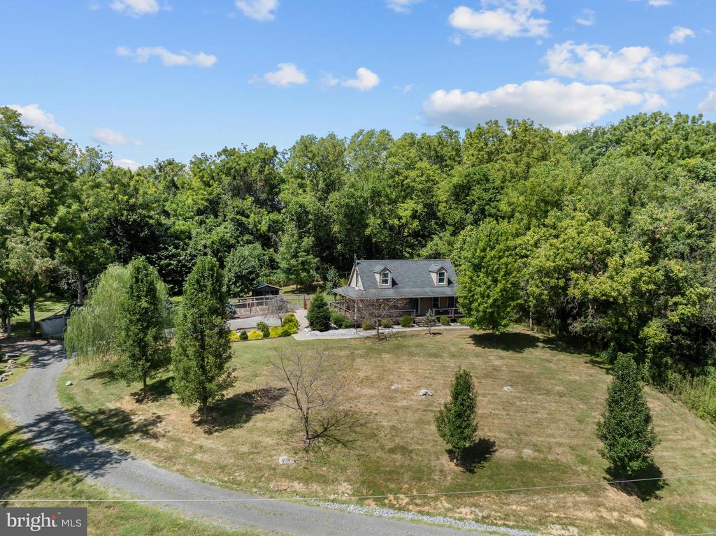 651 STRATFORD LANE