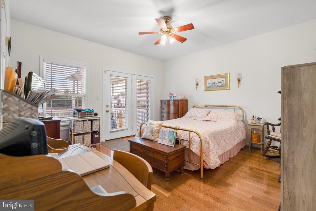 22 BROOKLINE CIRCLE