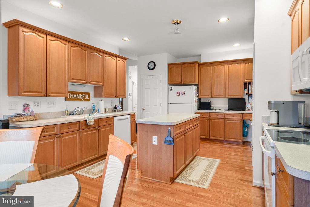 22 BROOKLINE CIRCLE