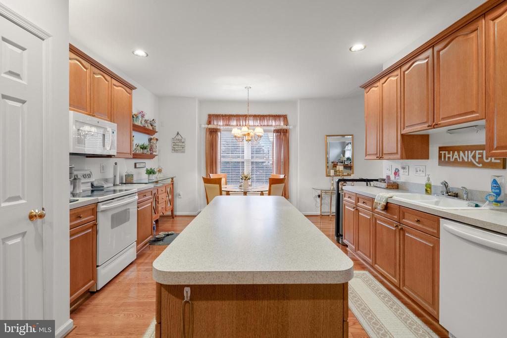 22 BROOKLINE CIRCLE