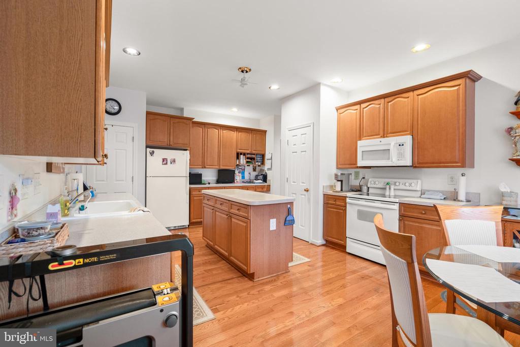 22 BROOKLINE CIRCLE
