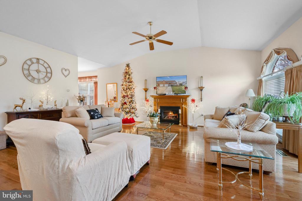 22 BROOKLINE CIRCLE