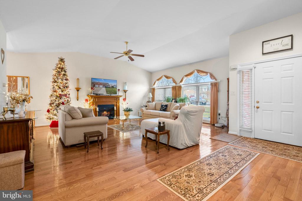 22 BROOKLINE CIRCLE